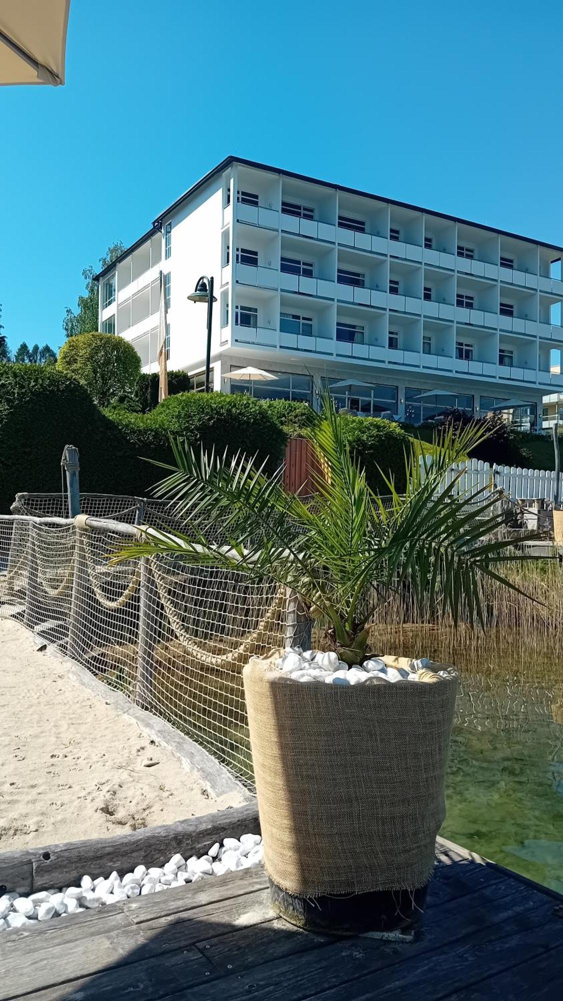 Tennis & Yacht Hotel Velden Velden am Woerthersee Exterior photo