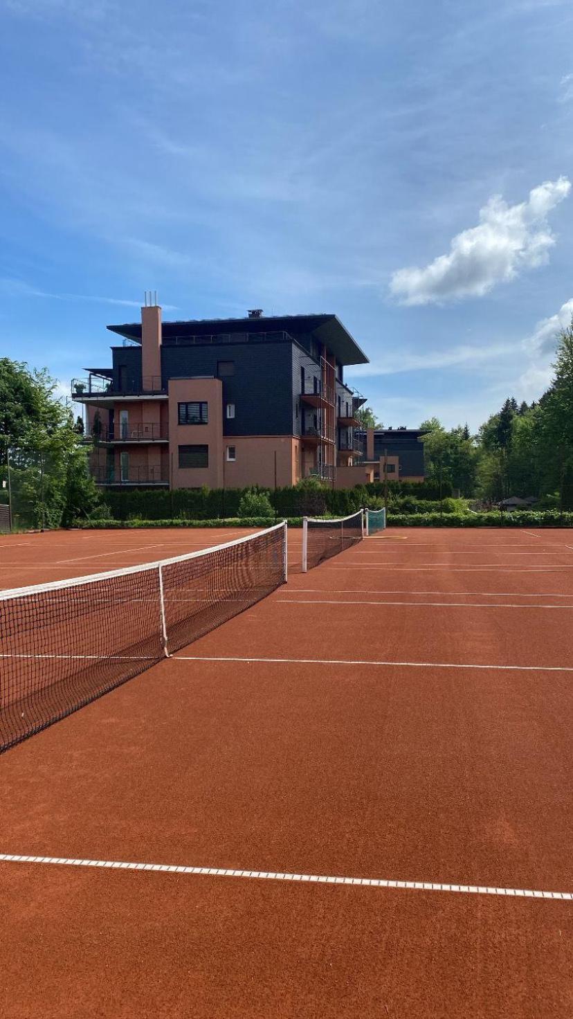 Tennis & Yacht Hotel Velden Velden am Woerthersee Exterior photo